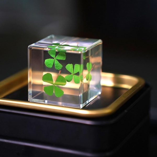 Best 3d Clover Acrylic Paperweight - Good Luck Desk Decor – Image 6