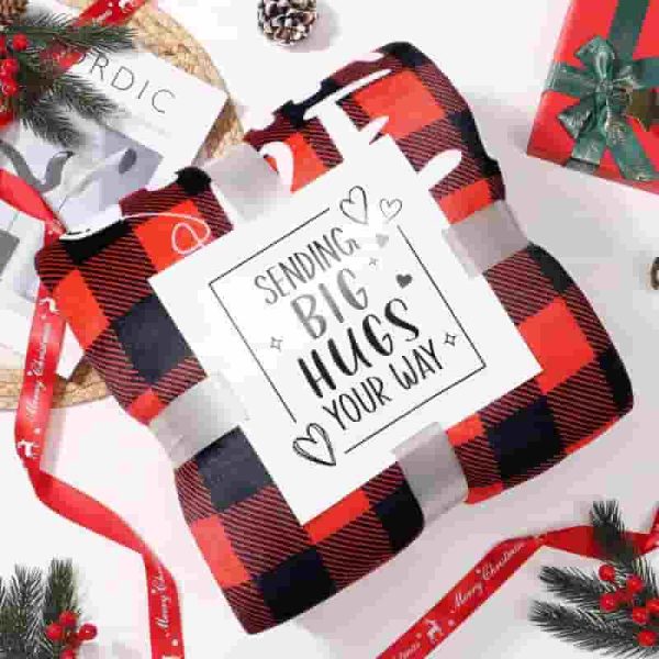 Best Mom Gifts: Mama Bear Wearable Blanket Hoodie For Mother's Day – Image 2