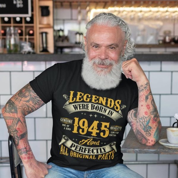 Vintage 80th Birthday Shirt - Born In 1945 Legends Gift - Imagem 3