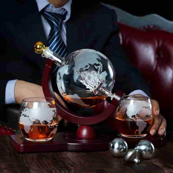 Best Whiskey Decanter Globe Set - Unique Gift For Men & Dad - 画像 (2)