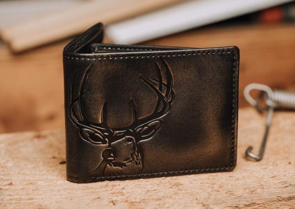 Best Men’s Leather Bifold Wallet With Deer Design - Imagen 5