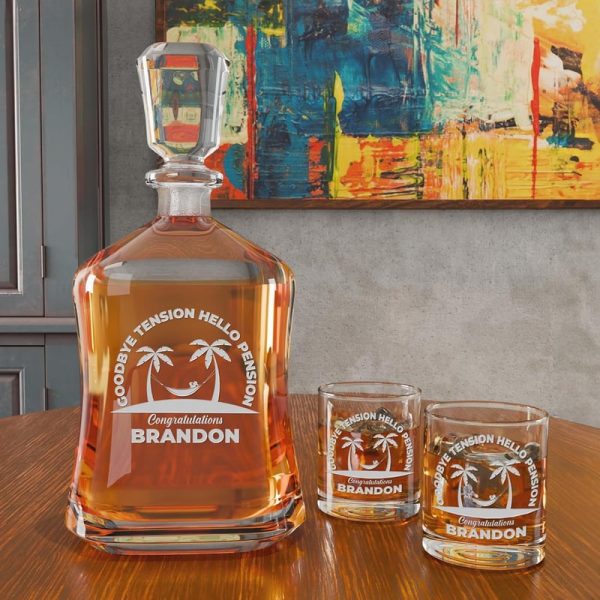 Best Retirement Gifts For Men - Personalized Whiskey Decanter Set - Imagen 4