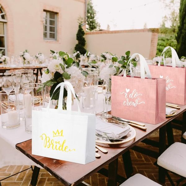 24 Best Bridesmaid Gift Bags & Scrunchies Set For Wedding – Image 6