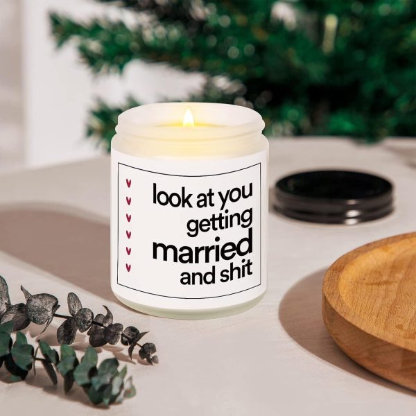 Funny Wedding Gifts – Lavender Soy Candle For Brides - Imagen 2